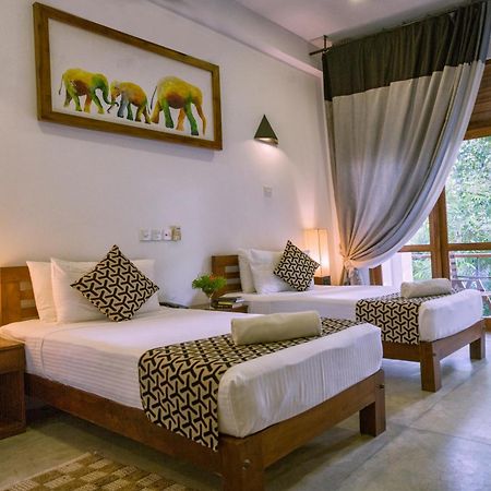 Hotel Athgira Udawalawe Eksteriør billede