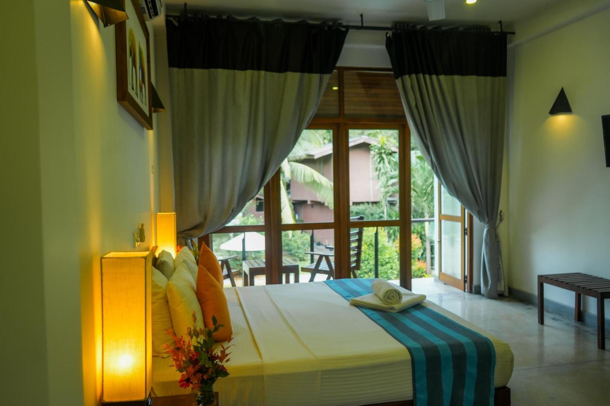 Hotel Athgira Udawalawe Eksteriør billede